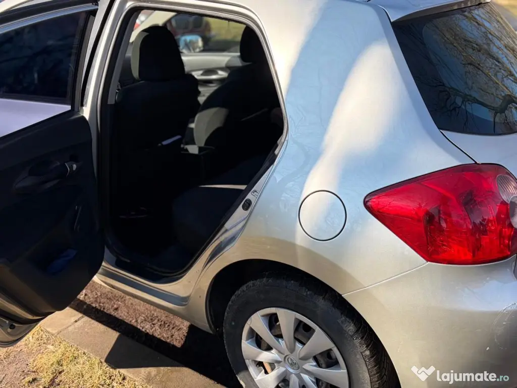 Toyota Auris 1.4i VVT-i