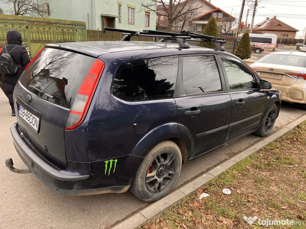 Ford focus 2 , 2005 , 1,4 benzina și GPL 