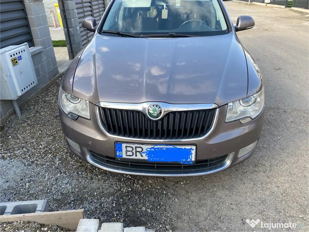 Vând Skoda Superb