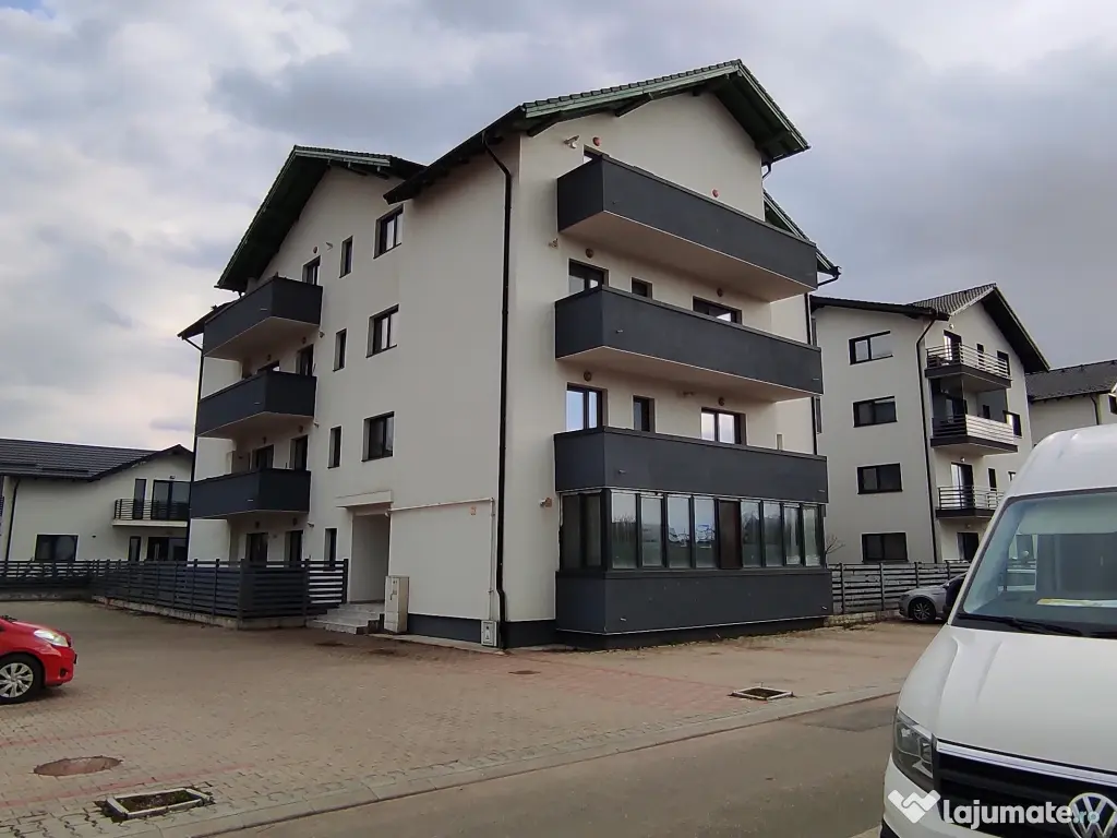 Particular inchiriez garsoniera Sanpetru Residence