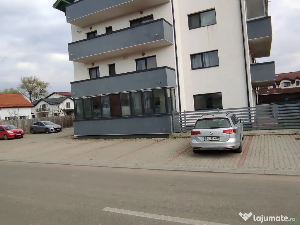 Particular inchiriez garsoniera Sanpetru Residence