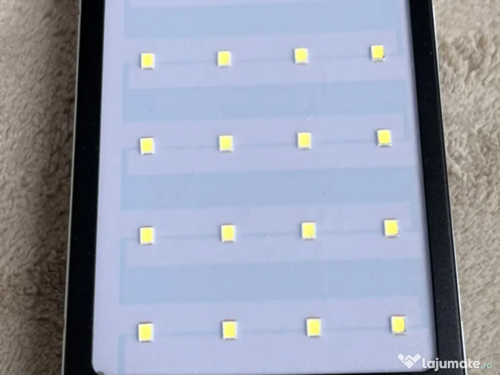 Incarcator solar device-uri multiple 