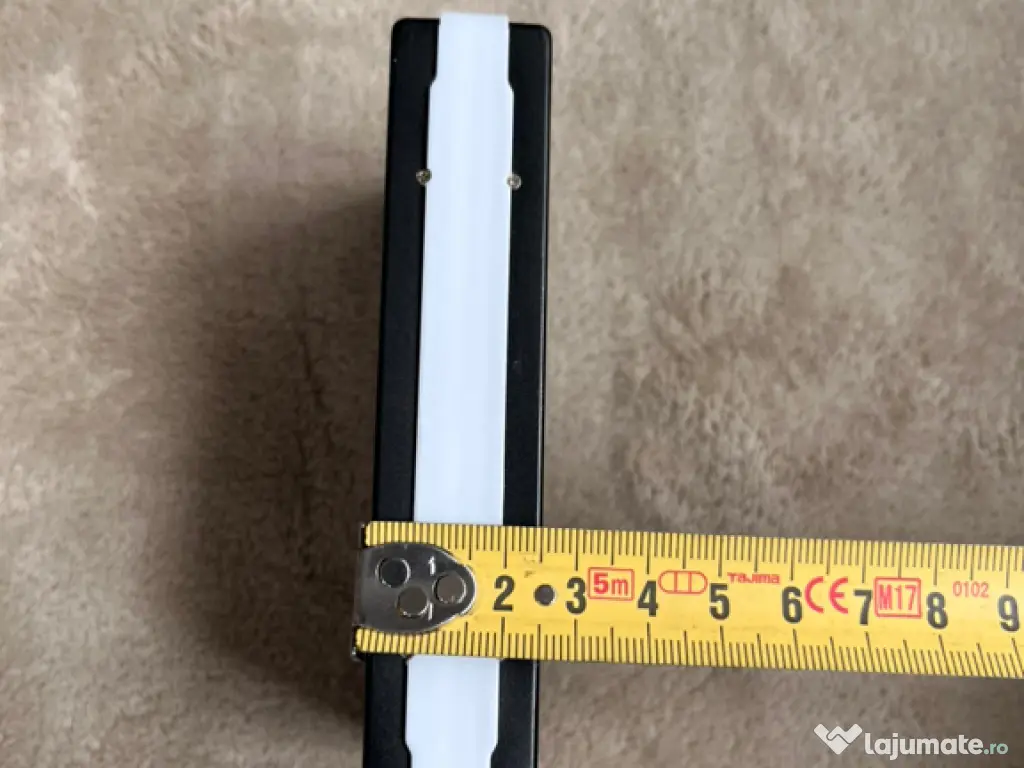 Incarcator solar device-uri multiple 