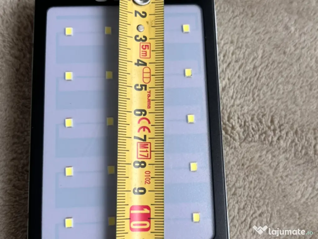 Incarcator solar device-uri multiple 