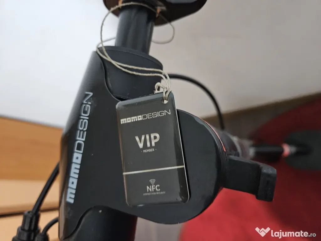 Trotineta electronica Momodesign