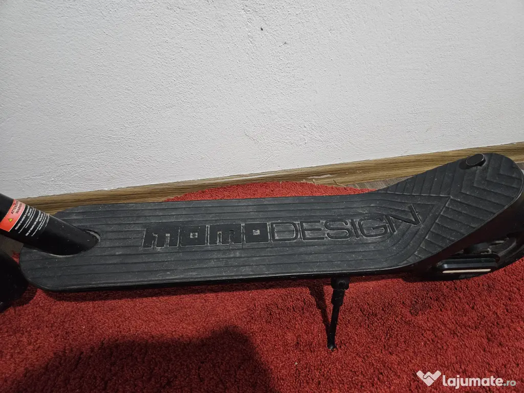 Trotineta electronica Momodesign