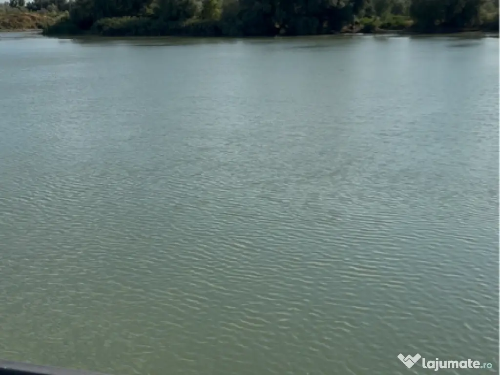 Casă plutitoare (ponton plutitor) cu 6 camere