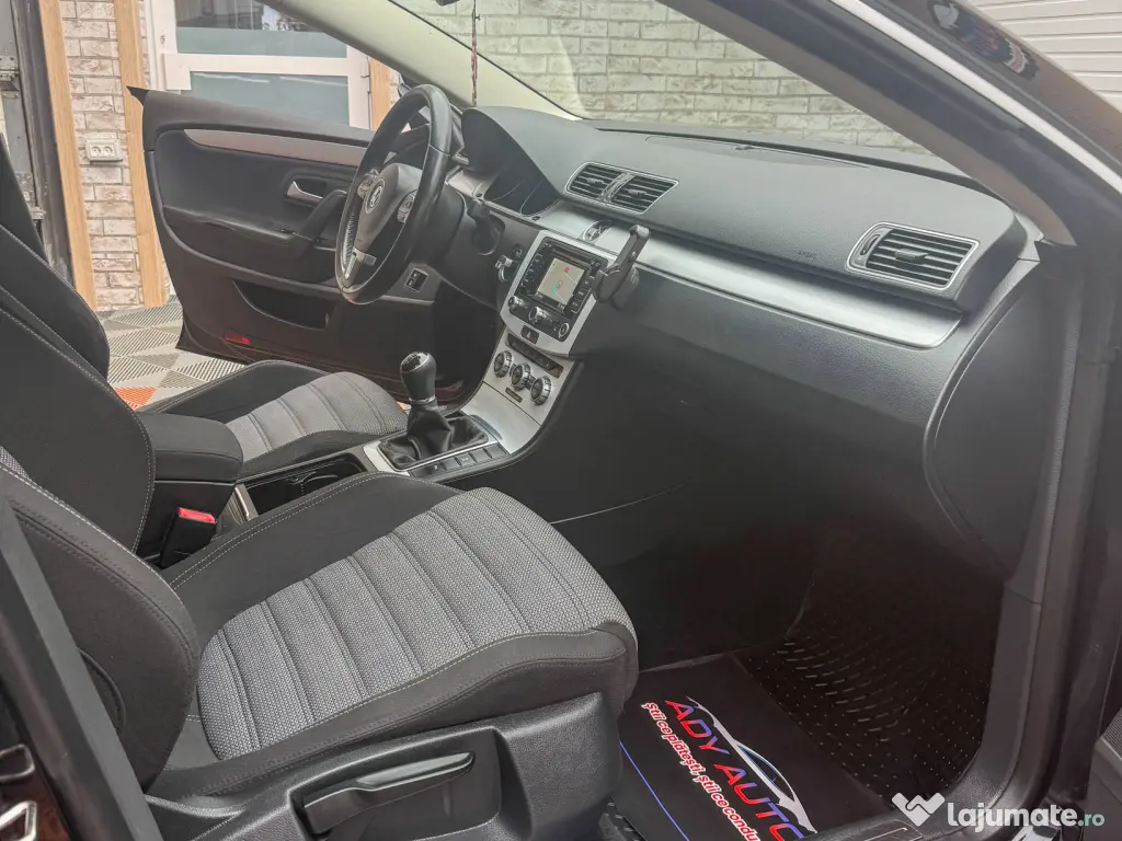 VW PASSAT CC , 2.0 TDI . 146 000 Km Reali . Trapa mare , Bi-Xenon .