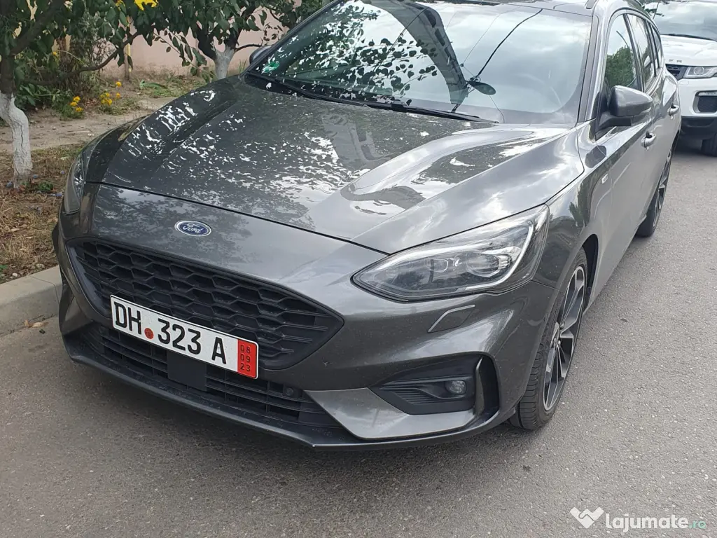 Vând Ford focus ST line