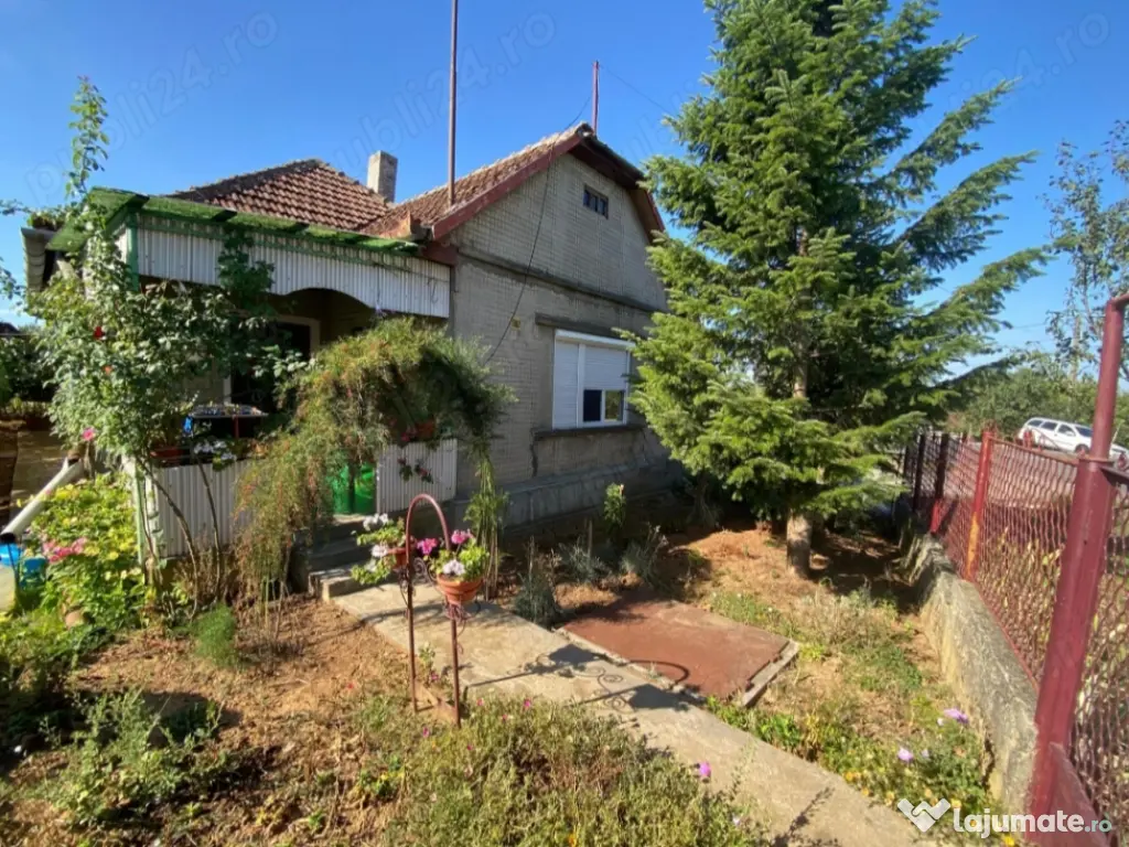 Casă individuală Săcășeni