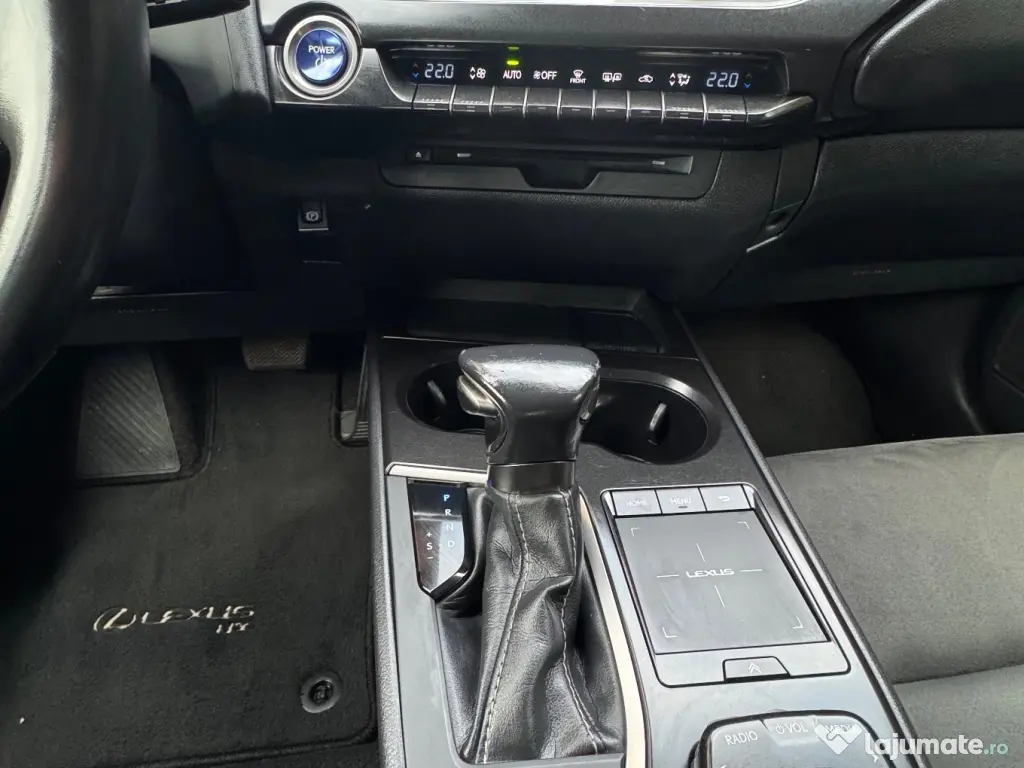 Lexus UX 250h Business Edition- Fcatura-Garantie-Revizie-Test baterie 