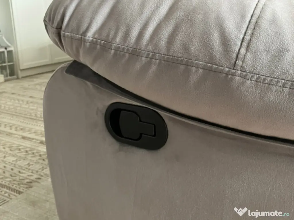 Canapea 3 locuri cu recliner 