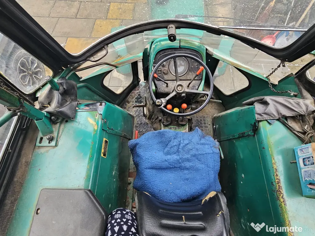 Tractor John Deere 55 CP – 3 cilindri