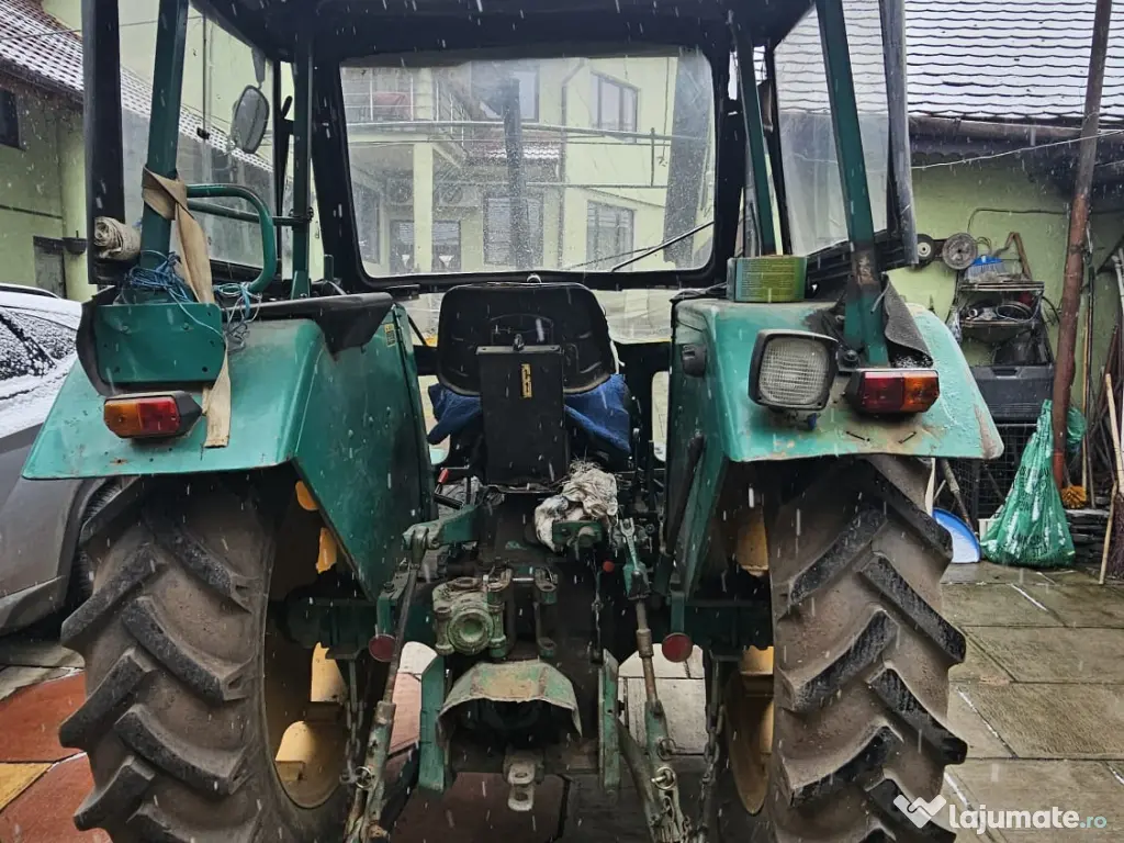 Tractor John Deere 55 CP – 3 cilindri