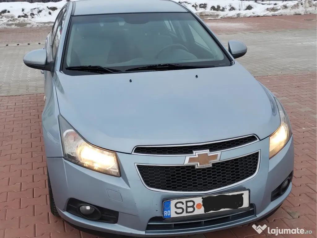 Chevrolet Cruze 1.6 LS functional, avariat parte spate