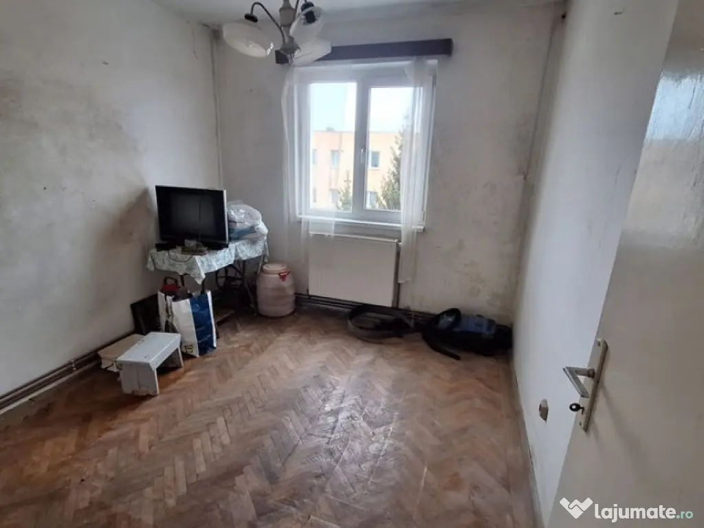 Apartament 2 camere Florilor ,fara imbunatatiri 65000 Euro