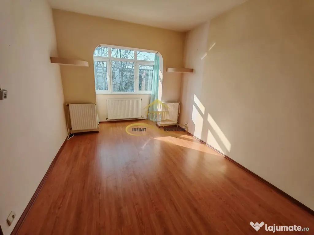 Se vinde apartament ce necesita renovare - 3 CAMERE, 2 BAI