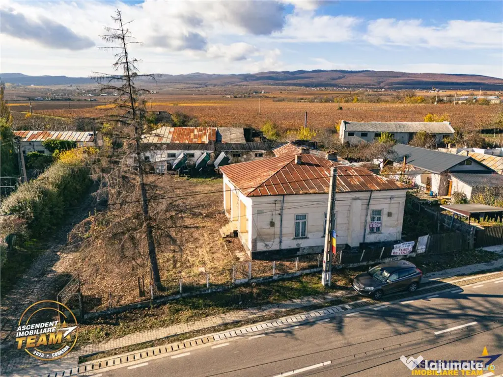 FILM! Domeniu de 4.000 mp intravilan casa boiereasca autent