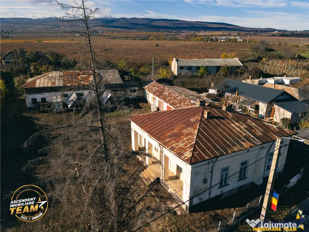 FILM! Domeniu de 4.000 mp intravilan casa boiereasca autent