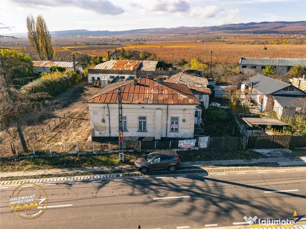 FILM! Domeniu de 4.000 mp intravilan casa boiereasca autent