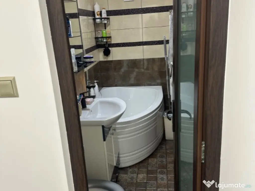 Apartament 3 camere, renovat complet – Mobilat ultramodern – Zona CEC