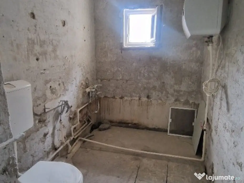 Proprietar apartament 3 camere pe Str. Rosiorilor 