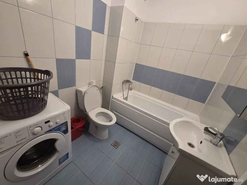 Militari Residence,Str. Tineretului 33C statia de autobuz garsoniera 