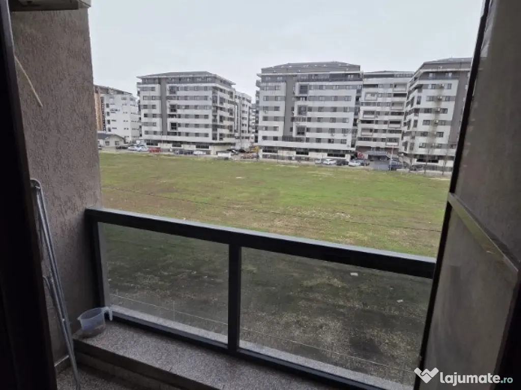 Militari Residence,Str. Tineretului 33C statia de autobuz garsoniera 