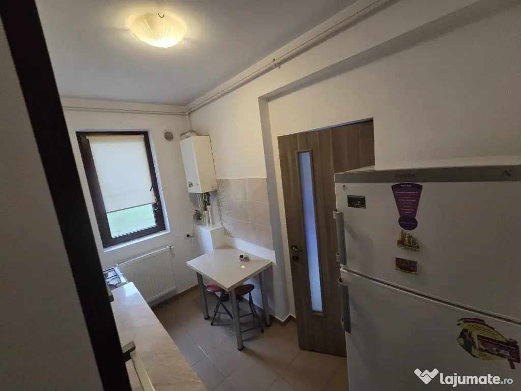 Militari Residence,Str. Tineretului 33C statia de autobuz garsoniera 