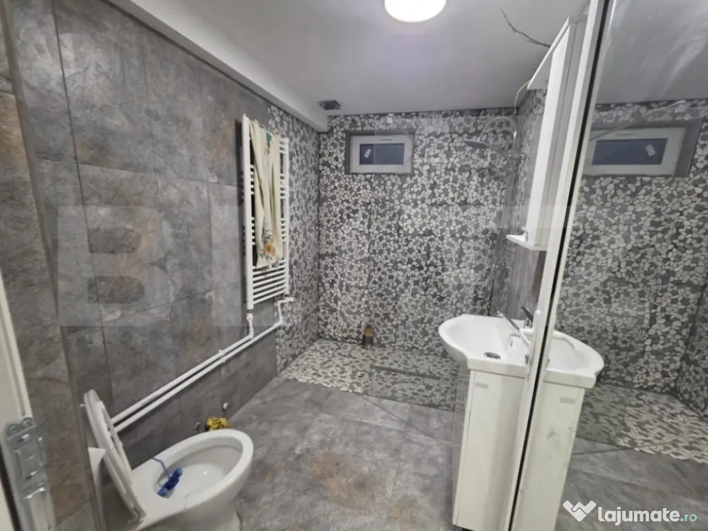 Casa 148 mp, zona Priseaca 