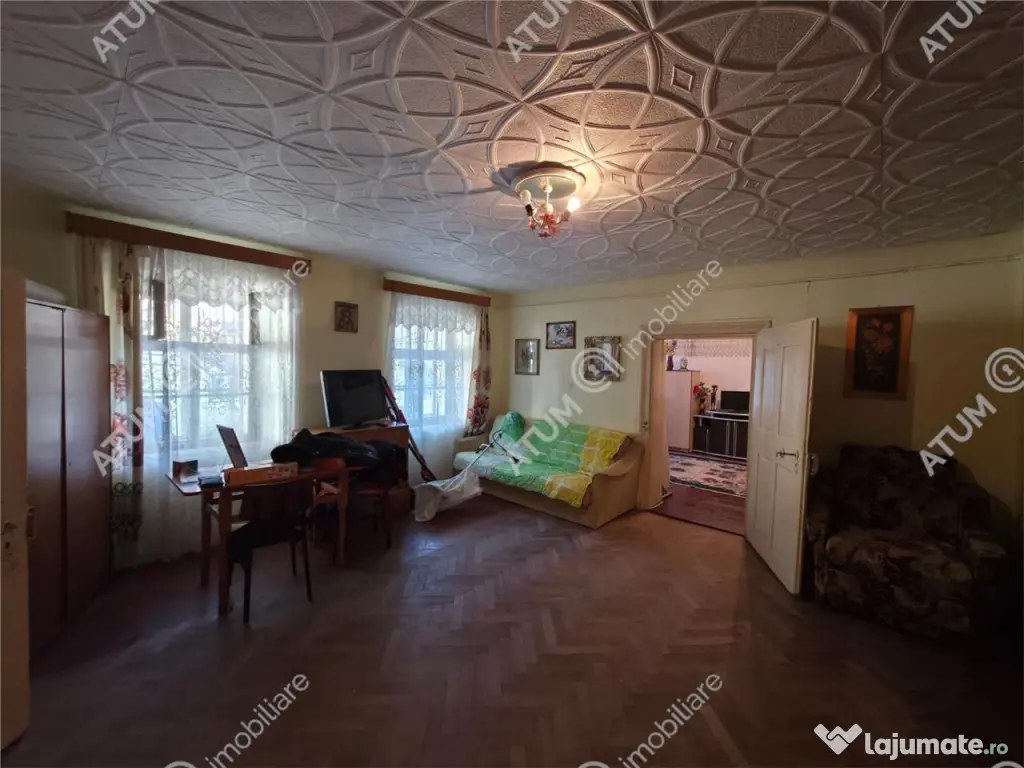 Apartament la casa cu 3 camere in zona Piata Cluj din Sibiu 