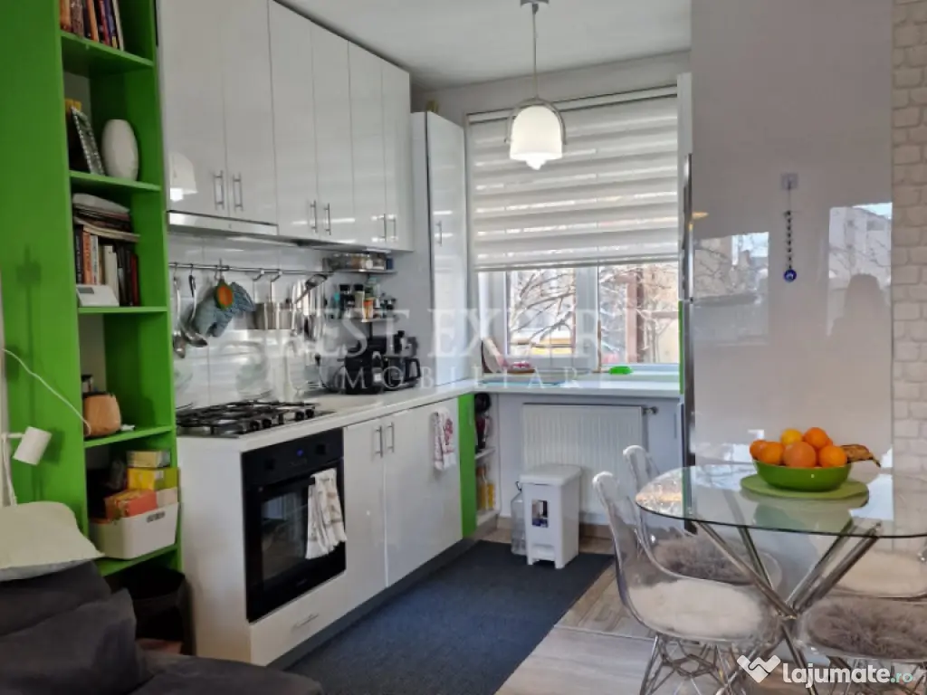 Vilă de vânzare – mobilată și utilată/complex privat 