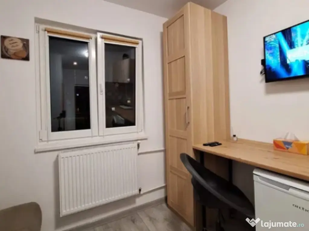 Camera de camin cu baie proprie - zona Florilor 