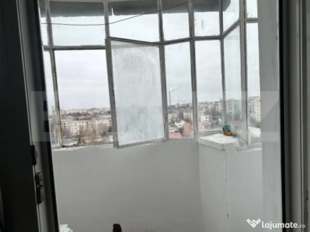 Apartament 3 camere 72 mp zona Brancoveanu - 5 min Metrou + 