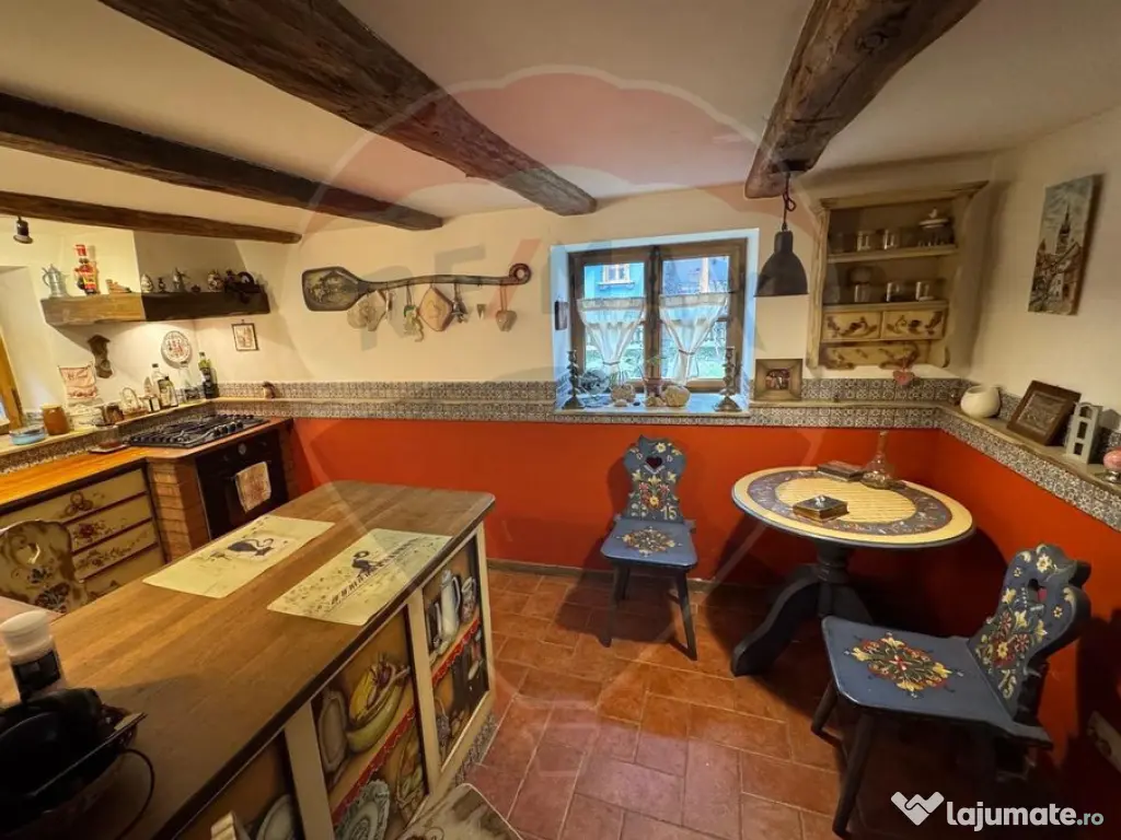 Reședință cu farmec aparte în inima Cisnădioarei 