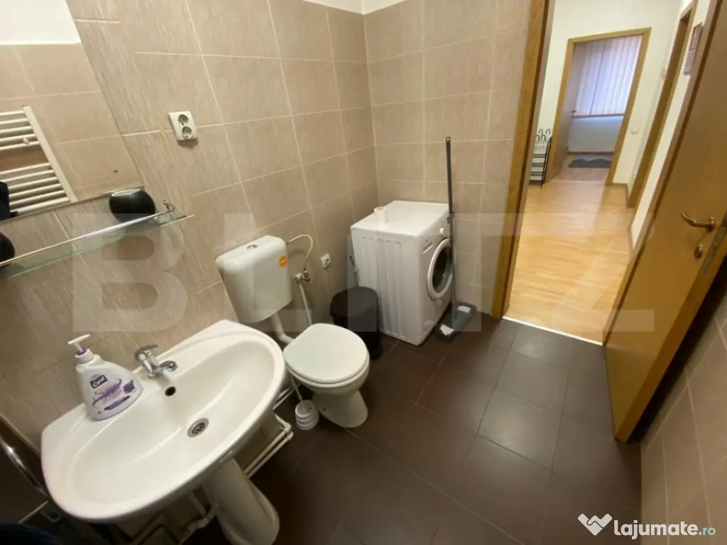 Apartament 2 camere, 65 mp, parcare, zona Piata Mihai Viteaz