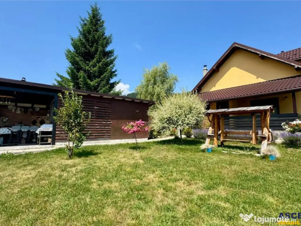 Refugiu pretios:jacuzzi, lemn masiv,2.000 mp teren,4 dormito