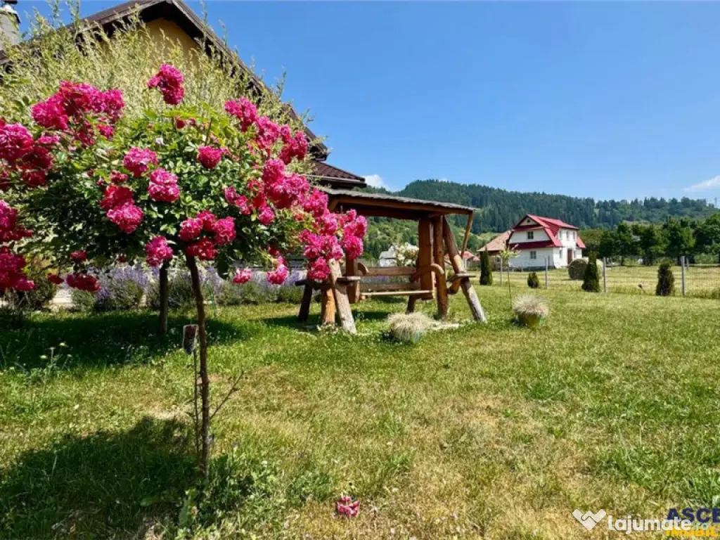 Refugiu pretios:jacuzzi, lemn masiv,2.000 mp teren,4 dormito