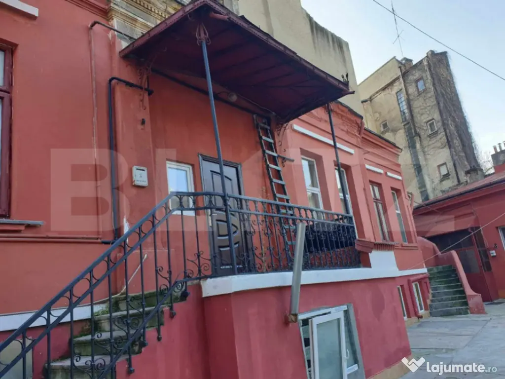 Casă pe parter si etaj + mansarda, 84 mp, Armeneasca