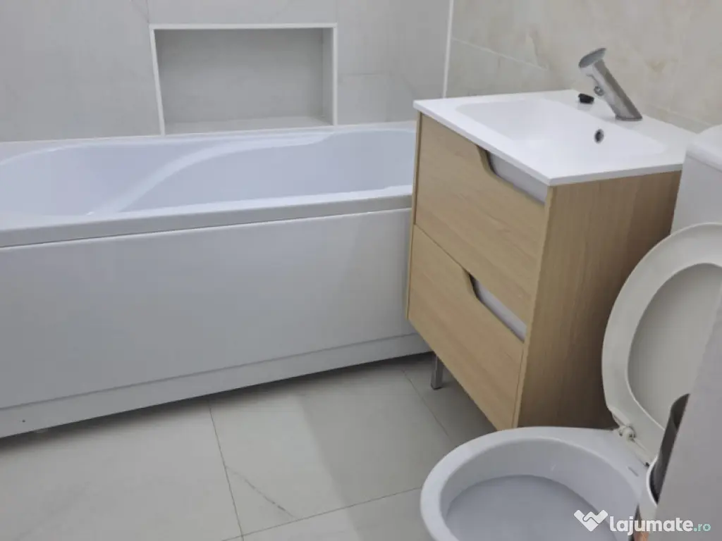 Apartament 3 camere, 100 mp, zona Ultracentral