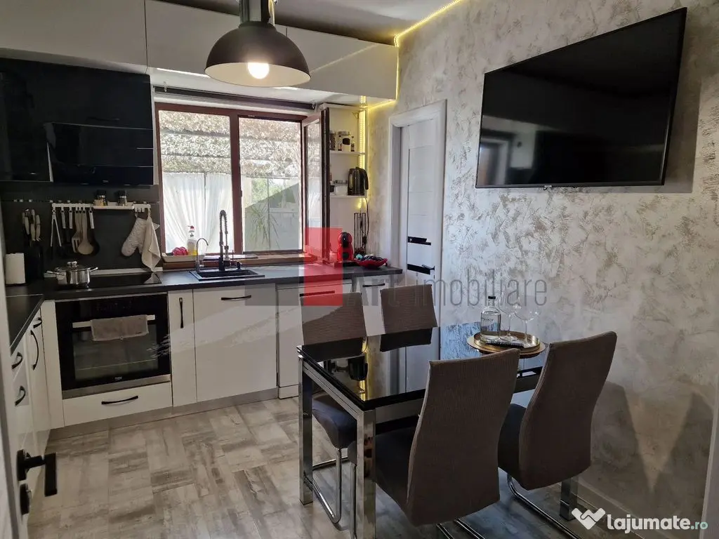 Vanzare casa moderna cu piscina si zona de fitness --Miha... 