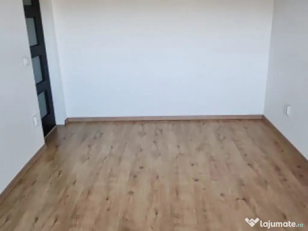 Apartament decomandat 2 camere, etaj intermediar, bloc izola 