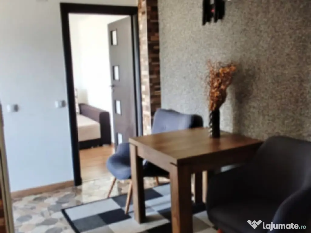 Apartament decomandat 2 camere, etaj intermediar, bloc izola 