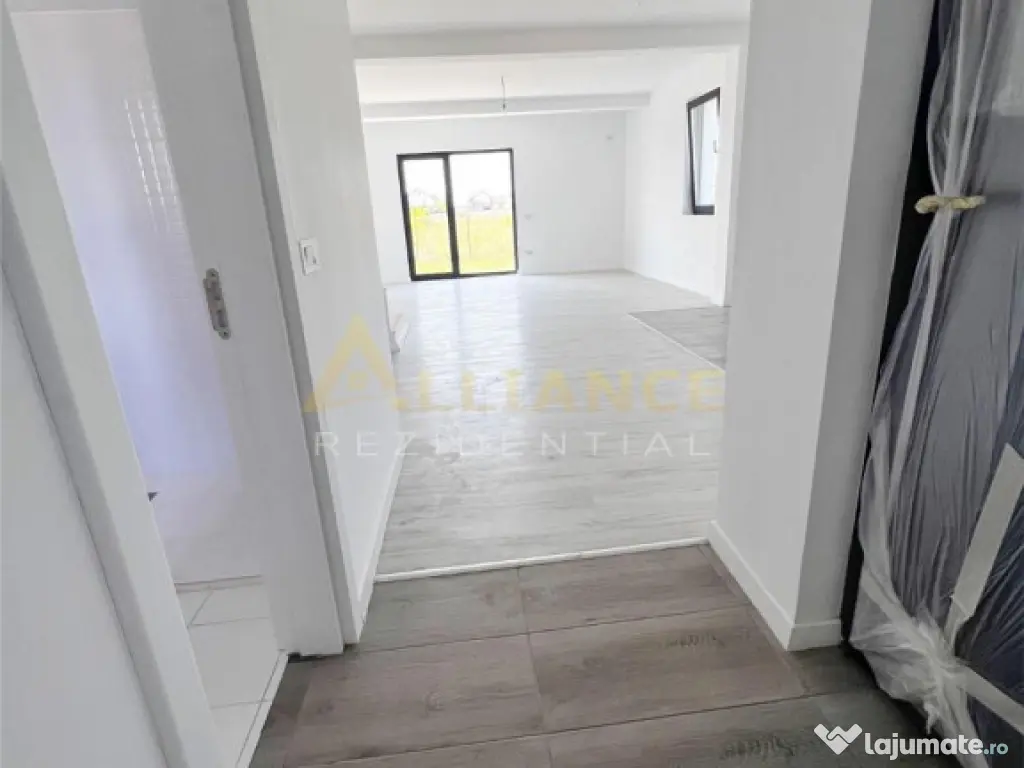 Casa tip duplex ~ 3 camere 2 bai ~ teren 210 mp ~ Acces faci 