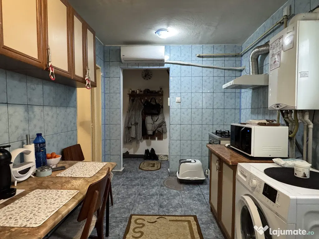 3 cam, bloc caramida, etaj 4 cu acoperis, str. Unirii