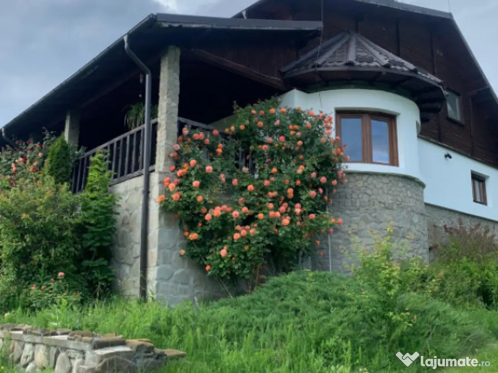 Refugiu Exclusivist Prahova Casa cu 5.2 ha, Panoramă Pârâ