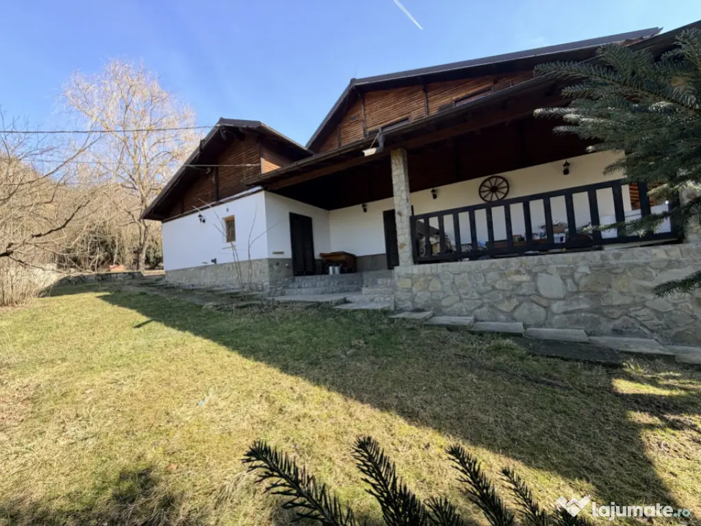 Refugiu Exclusivist Prahova Casa cu 5.2 ha, Panoramă Pârâ