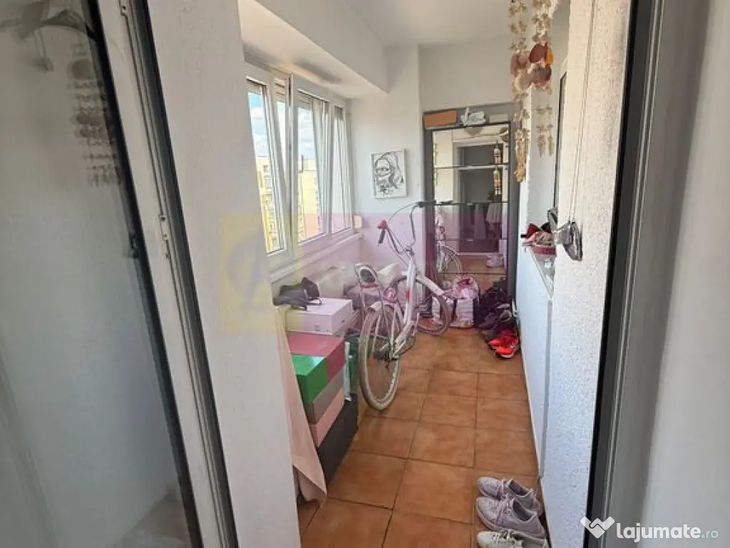 Apartament 3 camere LUX 85mp + loc parcare Cal. Calarasilor