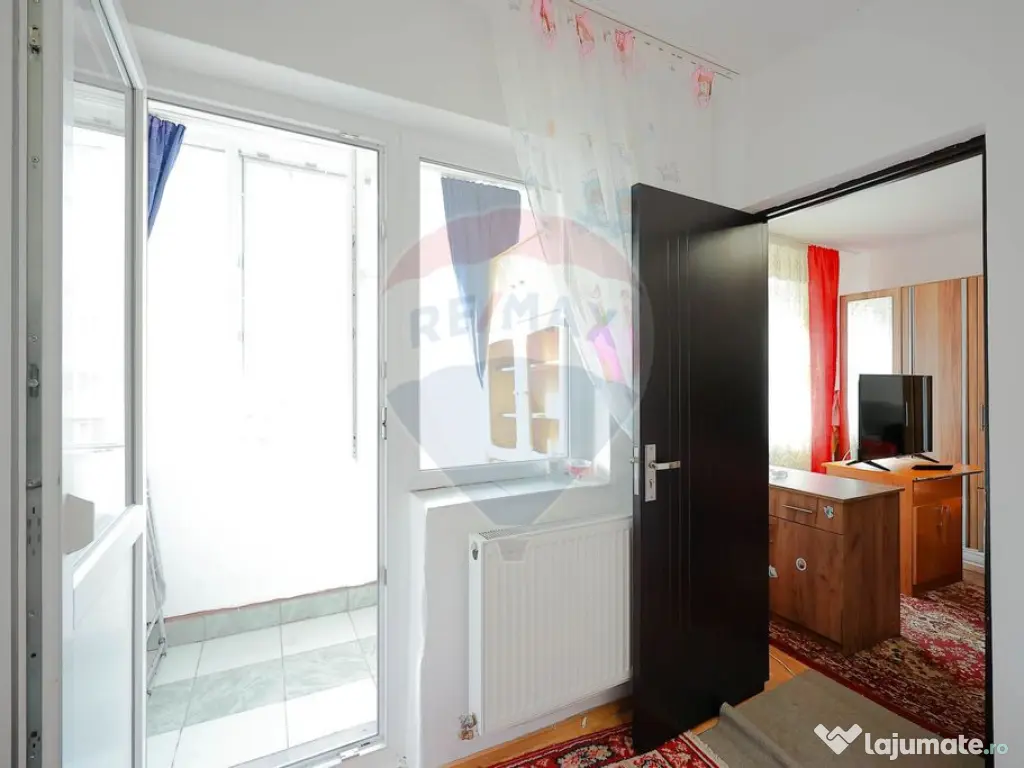 Apartament 3 camere de vânzare – Rogerius, Str. Cornel...