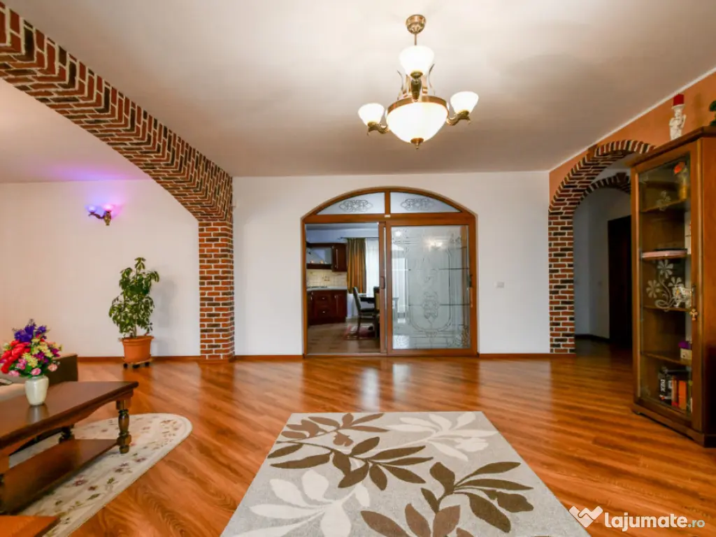 Vila independenta energetic cu teren 427mp pe colt COMISION